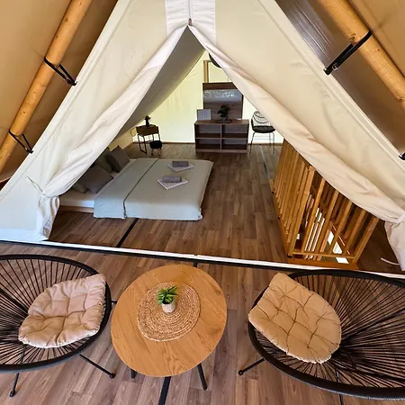 Οργανωμένο κάμπινγκ Luna Glamping De Luxe *