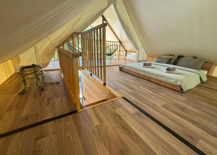 Роскошный шатер Luna Glamping De Luxe