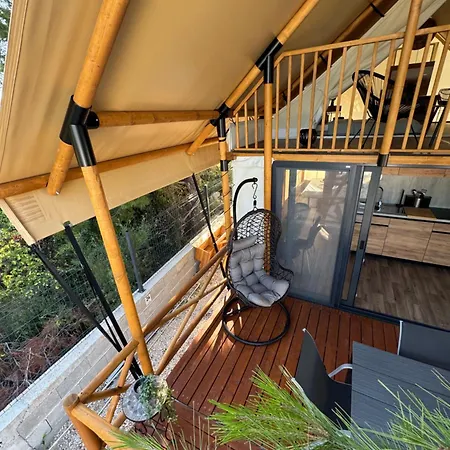 Luna Glamping De Luxe *