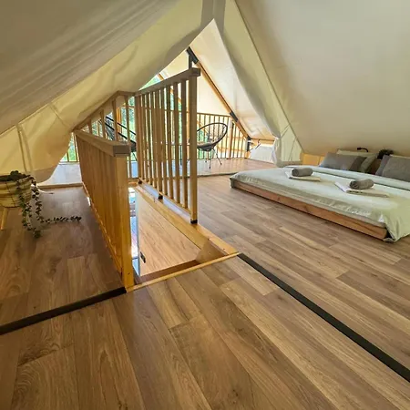 Роскошный шатер Luna Glamping De Luxe