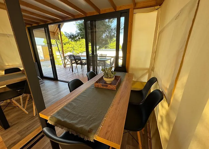 Luxusní stan Luna Glamping De Luxe Drage